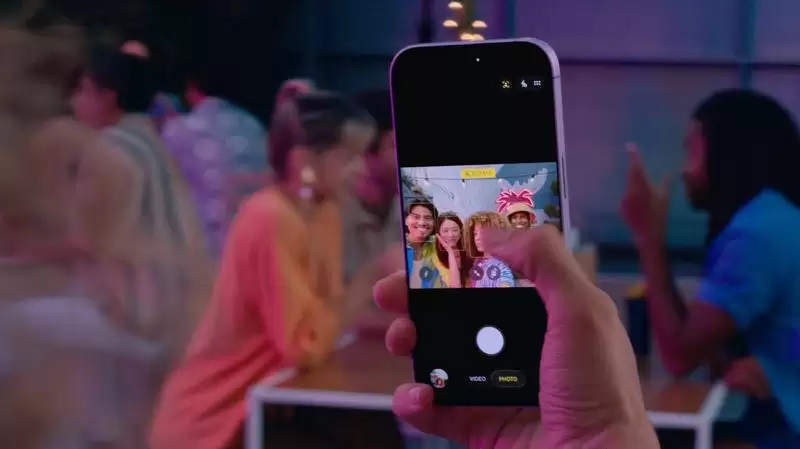 苹果iPhone 18全系将配2400万像素前置镜头