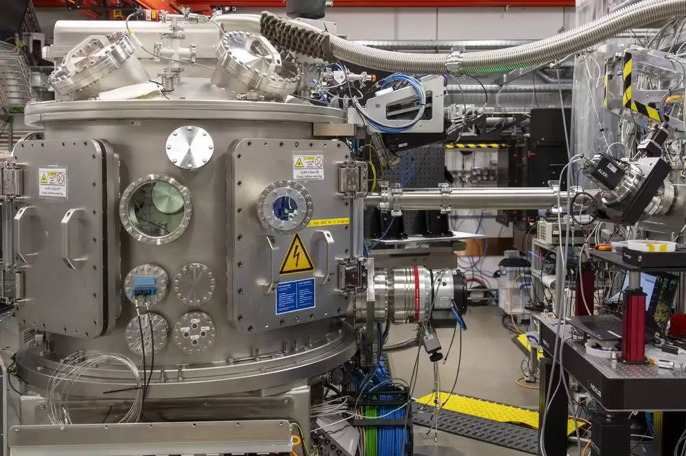 水的固态形式比我们想象的复杂，第 21 种冰相被发现