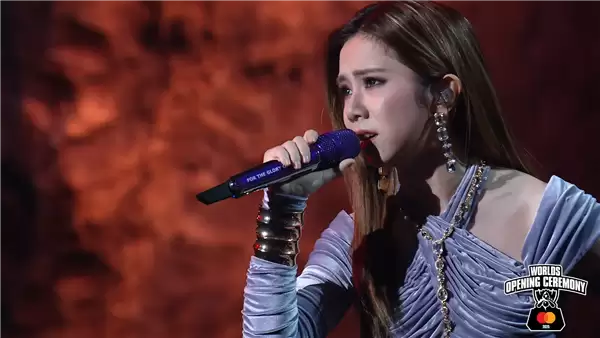 KT对战T1！《英雄联盟》S15总决赛开幕式：邓紫棋亮相演唱主题曲 首位中国歌手主唱