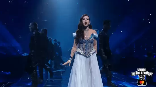 S15总决赛打响！T1对决KT，谁能加冕新王？