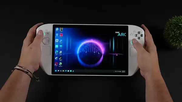 终于看到第二款Lunar Lake掌机！不知名小牌子 11英寸巨型裸眼3D屏幕