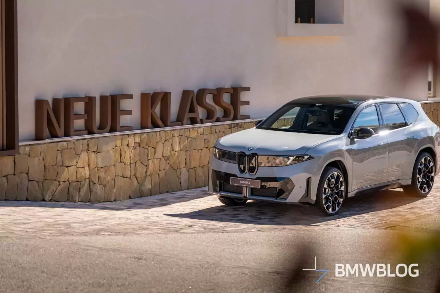 2026 款宝马 iX3 M 运动套装 Pro 版亮相，明年交付