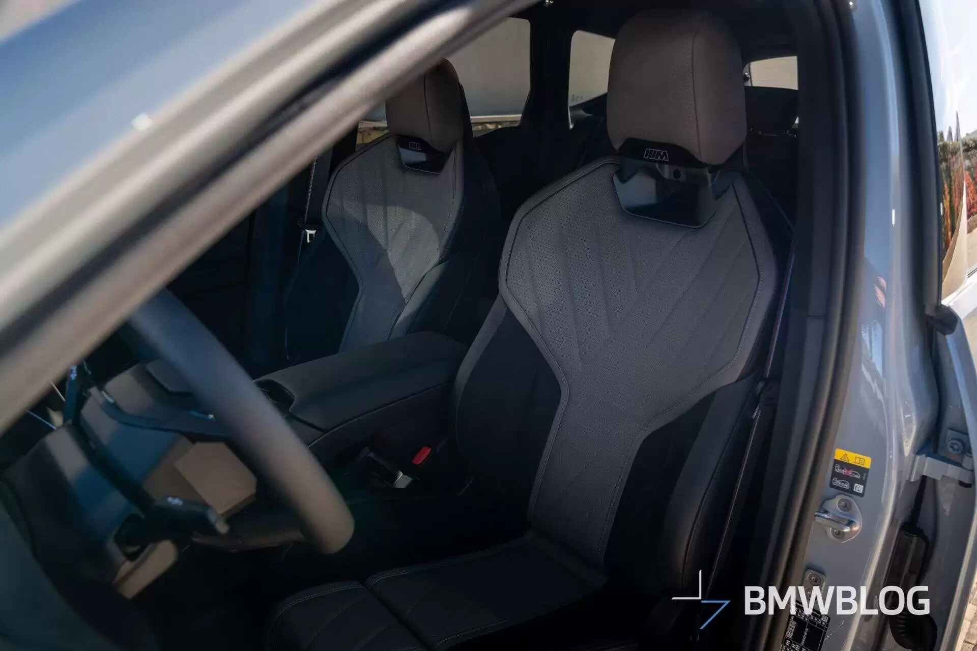 2026 款宝马 iX3 M 运动套装 Pro 版亮相，明年交付