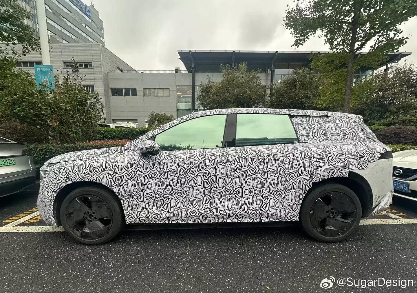 日产全新纯电 SUV 车型 N8 谍照曝光,爆料称“性价比超高”
