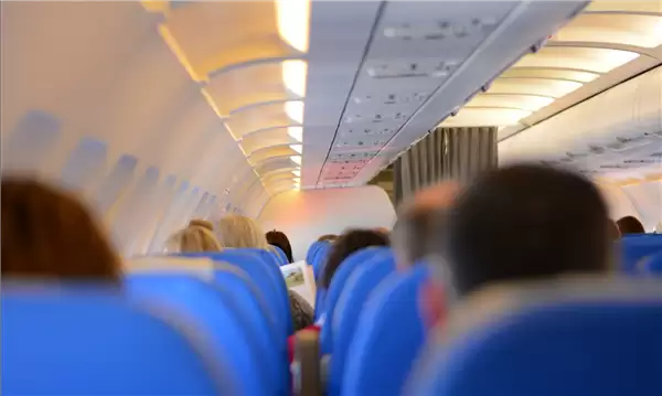 孕妇超月龄登机拒离机致航班延误1小时 西藏航空公司回应