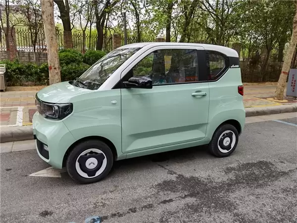 中国10月销量最高车型出炉:五菱宏光MINI夺冠+Model Y跌出前五