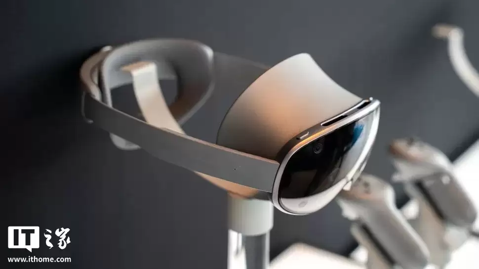 首批用户体验报告:三星 Galaxy XR 虽沉浸感强,但眼睛“吃不消”