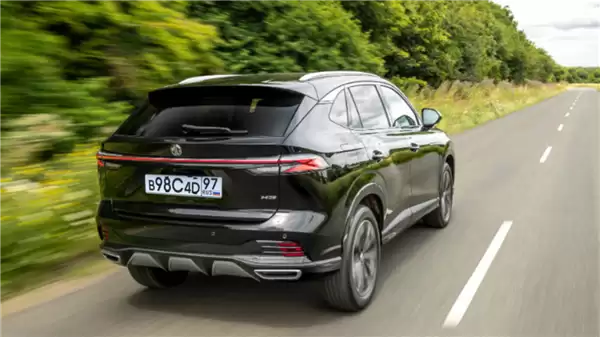 1辆净赚几万成过去！俄罗斯大幅加税 中国汽车出口骤降58%