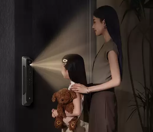 不到三月 2499 → 1388 元腰斩：小米智能门锁 4 Pro 新低，隔空刷掌秒开锁