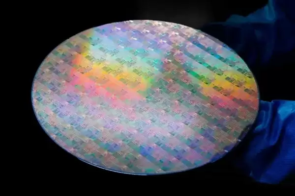 全国产化！国内首条12英寸硅光芯片流片平台正式投用