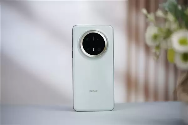 首发麒麟9030！华为本月发Mate 80：博主称某些方面会把苹果17打得找不着北