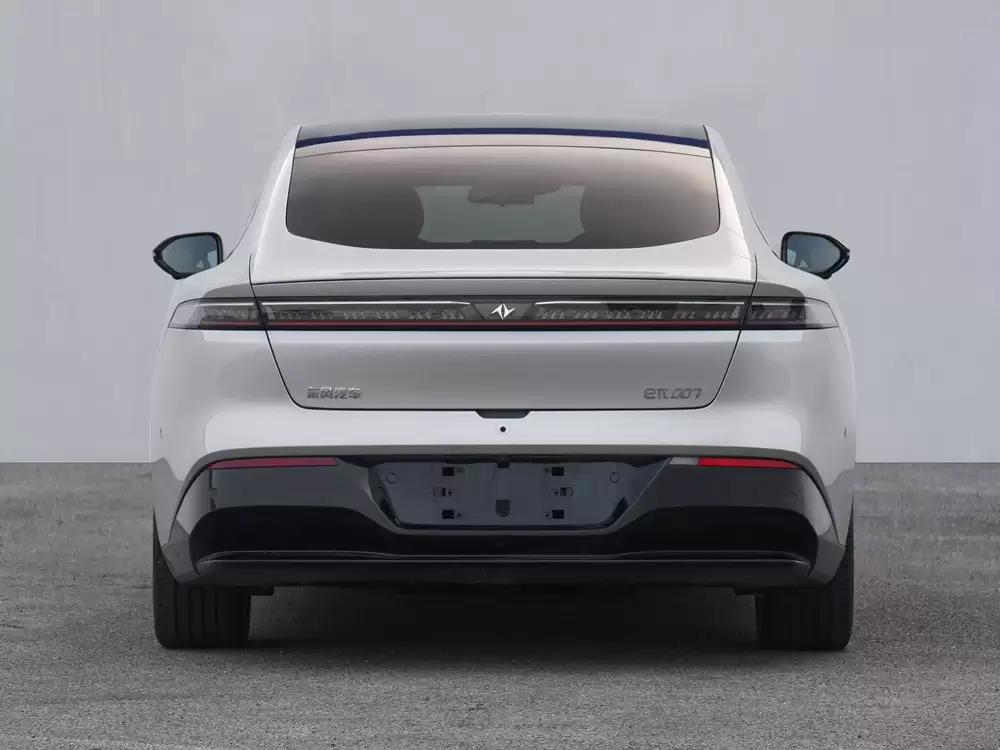 东风奕派 eπ007 新增四电机车型申报:峰值功率 400kW,独特轮边电机布局