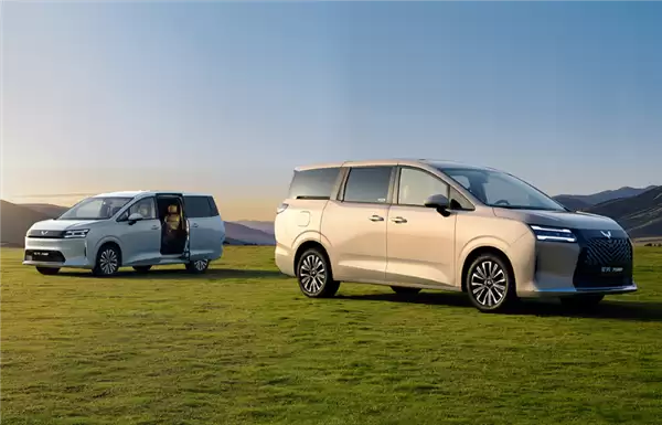 最亲民的“GL8” 五菱星辰730上市：7.1万起