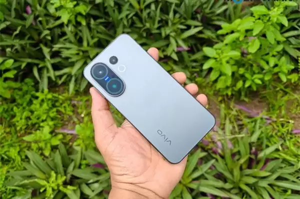 vivo S50系列预热：搭载旗舰三大件 堆料最猛的一代S
