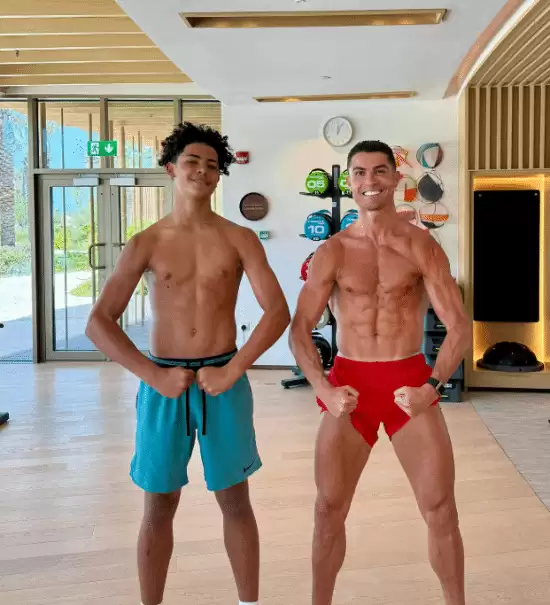 40岁C罗确认一两年内退役！明年世界杯最后一舞