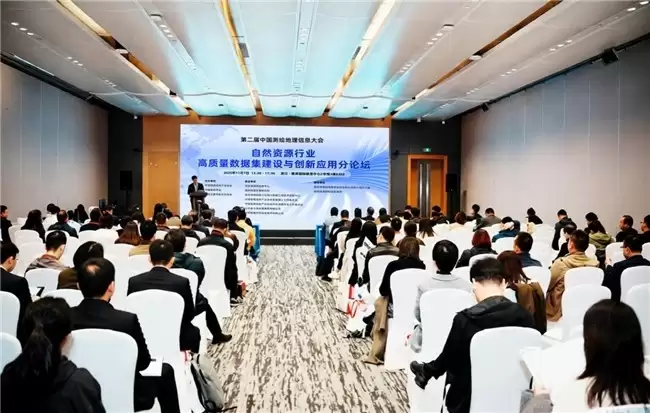 数慧时空发布高质量数据建设方案，以数据智能驱动行业AI新生态