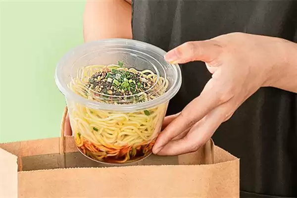 温度超65℃ 塑料盒会释放有害物质