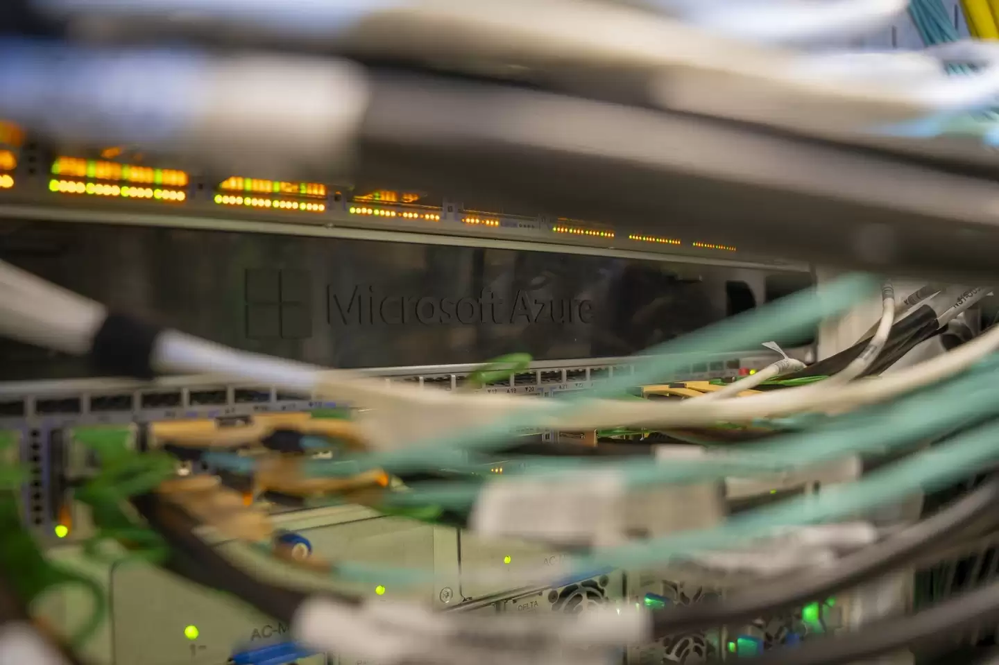 微软打造首个 AI 超级工厂:多座新一代 Fairwater 数据中心构成站点网络