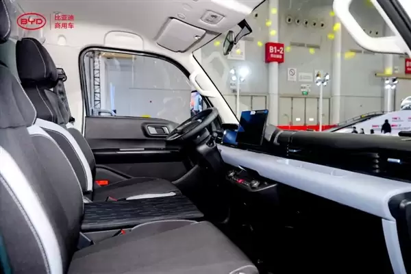 9.58万 比亚迪纯电轻卡T4发布:一度电能跑5.5公里