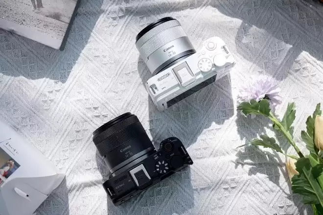 2025年人像半画幅相机推荐：佳能R50V从拍照到Vlog全覆盖