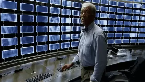 摩根·弗里曼怒斥AI滥用并起诉声音盗用