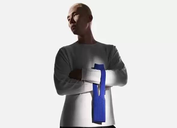 苹果联名三宅一生推千元编织手机袋引热议