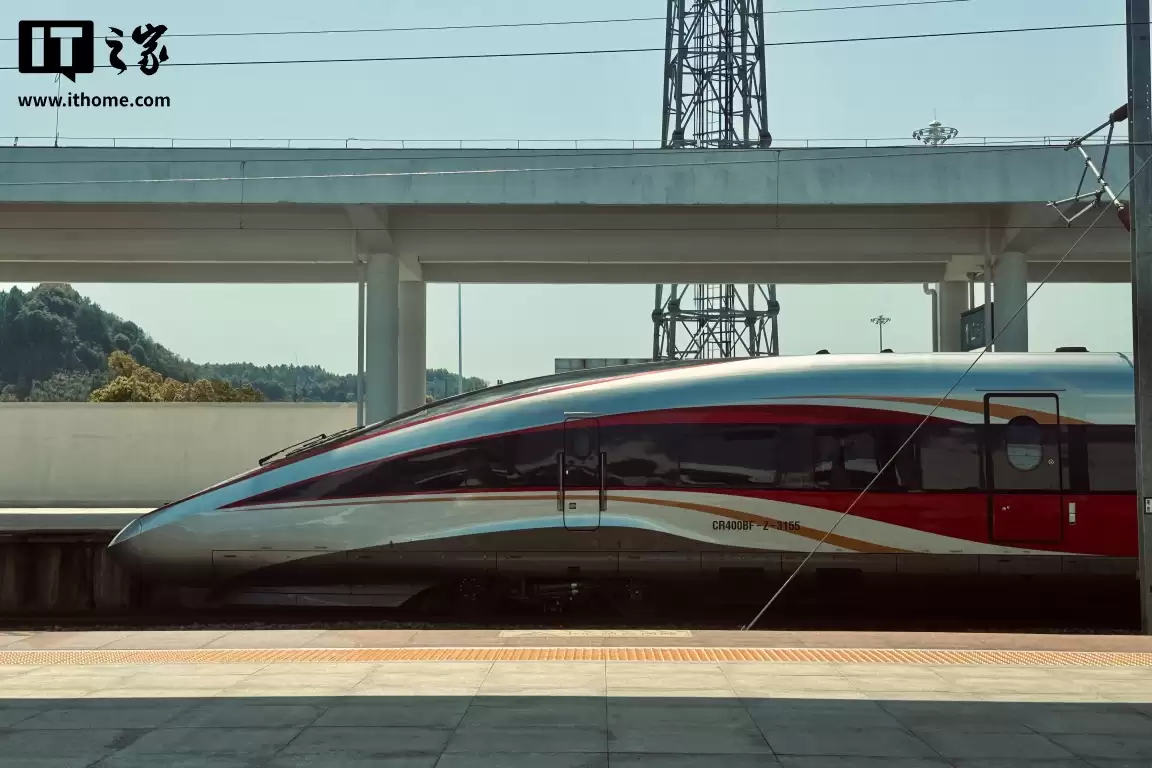 1 至 10 月全国铁路固投 6715 亿元同比增长 5.7%,广湛高铁、西安东站等取得新进展