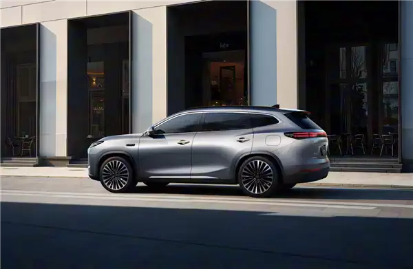 标配32度大电池 纯电续航210km！奇瑞星途ET5增程预售：15.99万起