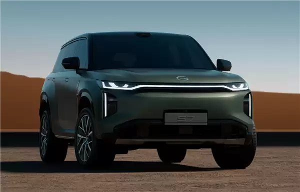 车主称传祺影酷S7座椅变形 4S店:你太胖了 应该减肥