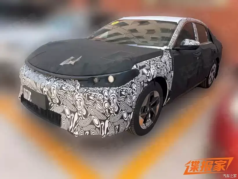 吉利银河A7纯电动版谍照曝光,混动版8.16万元起