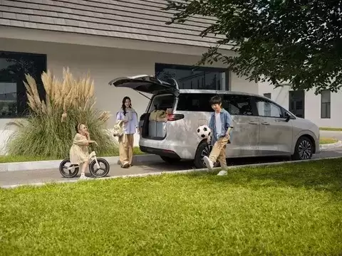 星辰730上市:七座家用车新选择,起售价7.3万元