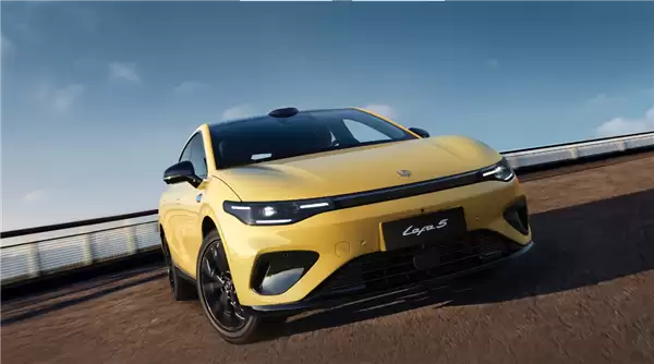 零跑汽车:2026年冲击100万辆销量!