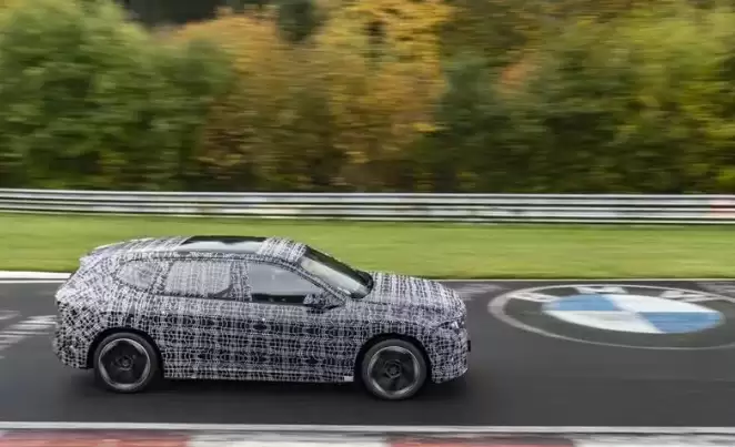 宝马国产新一代 BMW iX3 纽北赛道测试，2026 年投产