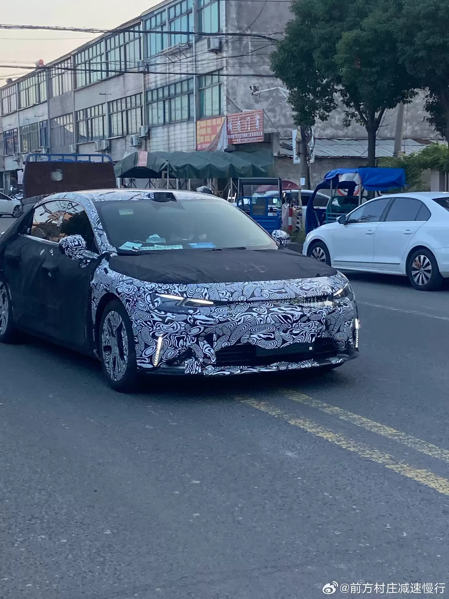 神秘新车谍照曝光,有望为smart品牌首款中型轿车精灵#6