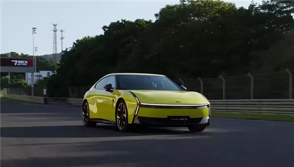 小鹏汽车史上最强财报!单季度销量、营收、毛利率全创新高