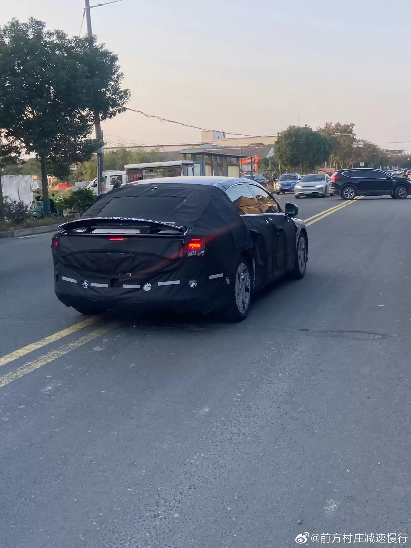 神秘新车谍照曝光,有望为smart品牌首款中型轿车精灵#6