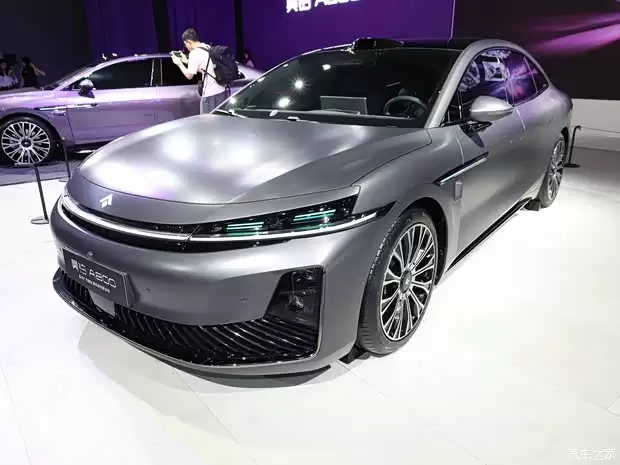 昊铂A800广州车展首曝内饰 搭载华为智驾系统