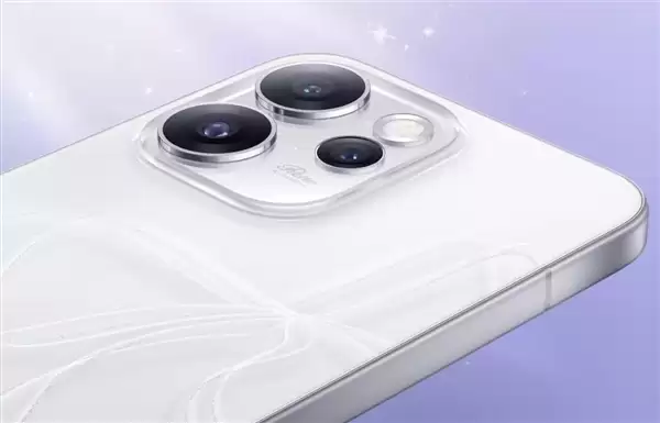 1.15mm OPPO最窄四等边直屏 OPPO Reno15 Pro发布:3699元起