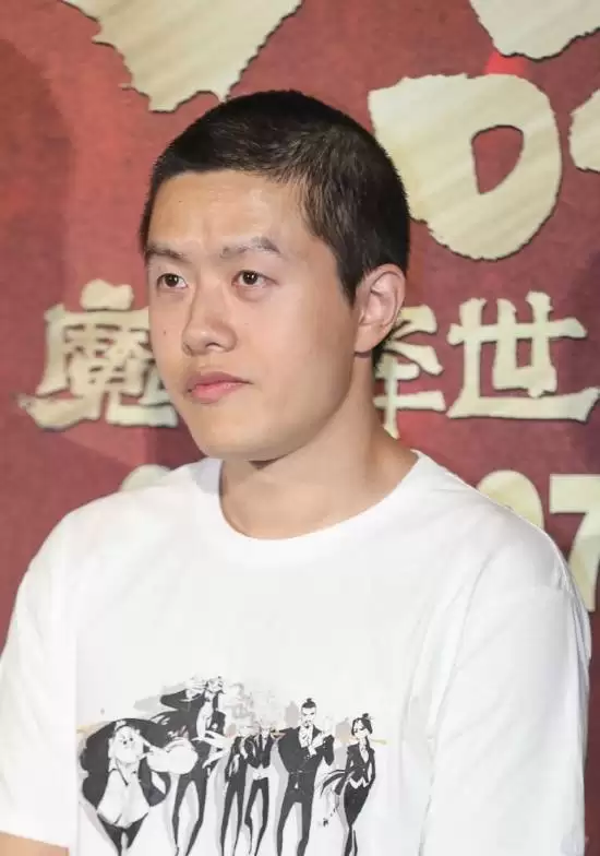 《哪吒之魔童闹海》斩获金鸡奖最佳美术片，导演专注新作缺席领奖引热议