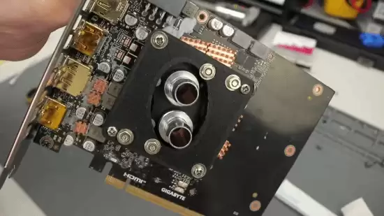 露营冰箱改造散热,超频达3.5GHz创RTX 5050全球新纪录