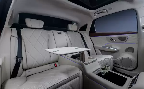 猎光700辅助驾驶上车！奇瑞风云A9L光辉版上市：17.19万起