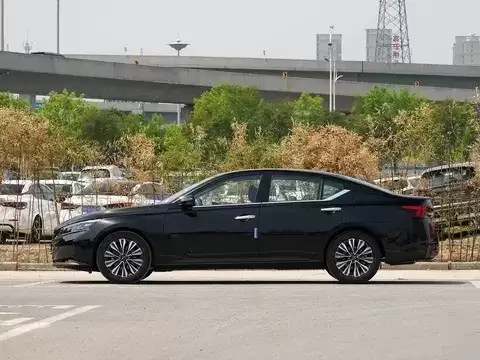 首款鸿蒙座舱燃油车！日产天籁11月21日上市