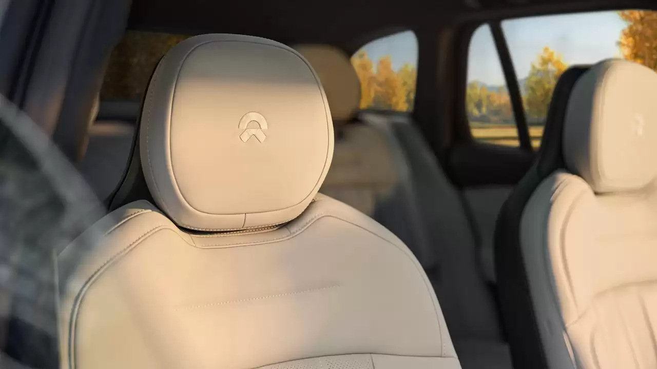 整车 34.98 万元 / 租电 24.18 万元,蔚来新 ES6 30 万台纪念版上市