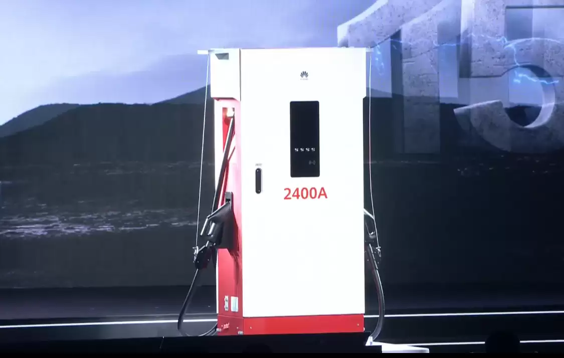 基于华为兆瓦超充解决方案：云南高速公路重卡绿电超充走廊全线贯通，全线总长 3350 公里