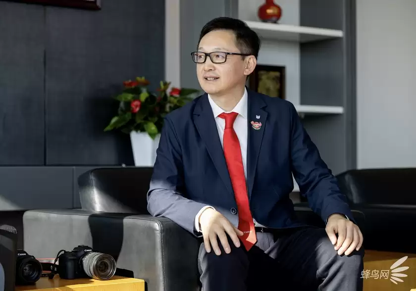 中国抢跑？佳能销售负责人：EOS R6 Mark III这周就能买到！