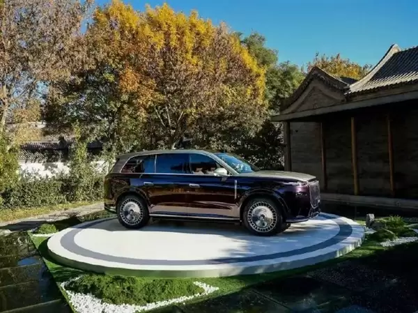 世界唯二 尊享S800同款！岚图泰山搭载华为乾崑ADS+4顶级四激光