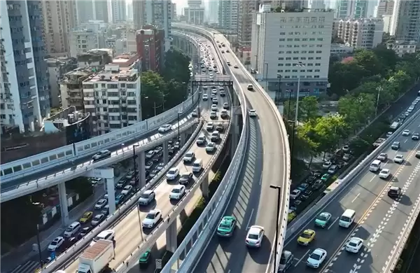 新华社:部分车企陷入“重营销轻研发重概念轻实用”竞争误区