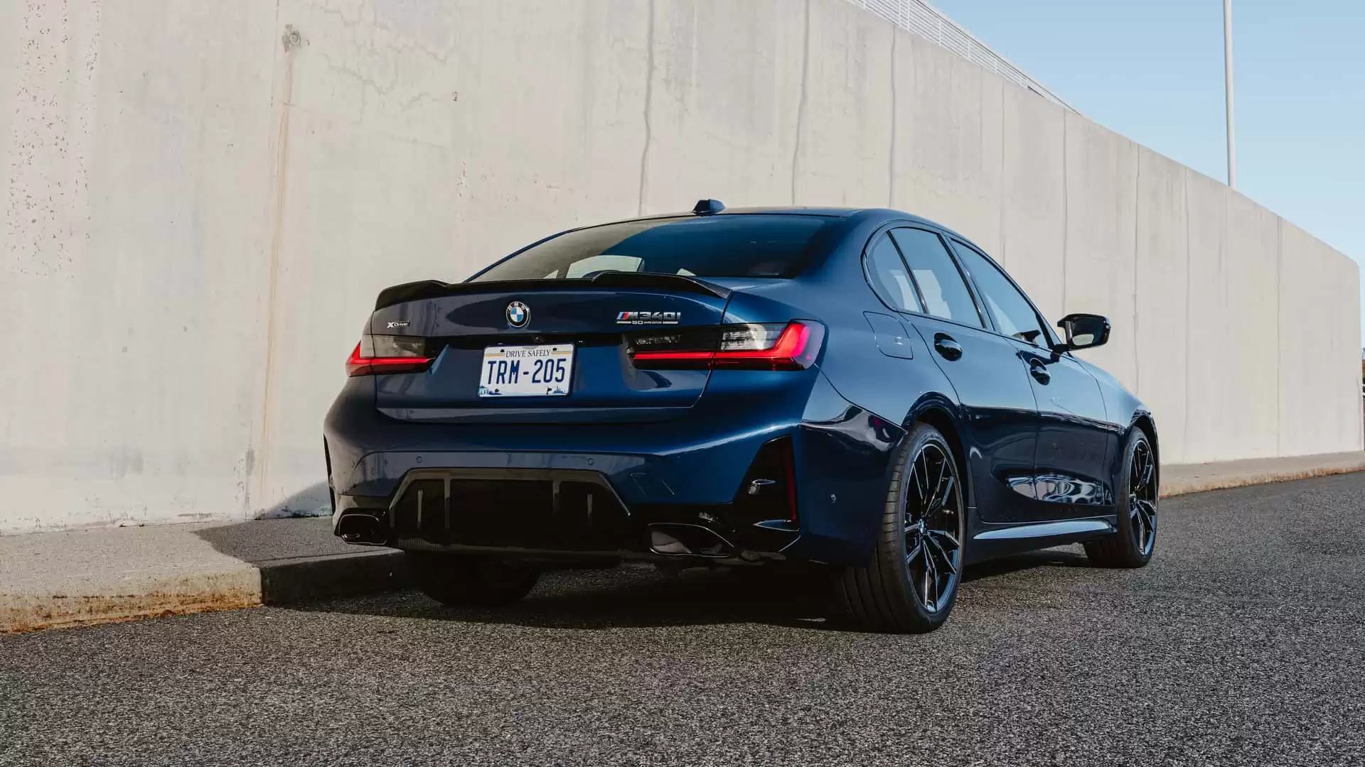 纪念 3 系诞生 50 周年，宝马推出 M340i xDrive 50 Jahre Edition 特别版车型