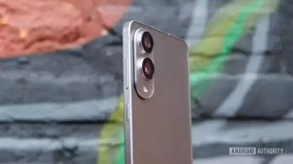 三星S26+ Edge样机曝光   iPhone 16价格比老人机果粉很受伤