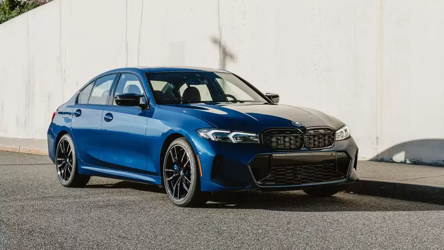 纪念 3 系诞生 50 周年，宝马推出 M340i xDrive 50 Jahre Edition 特别版车型